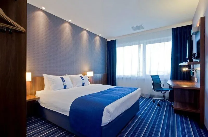 Holiday Inn Express Aberdeen Airport By Ihg Dyce 3*,  Reino Unido