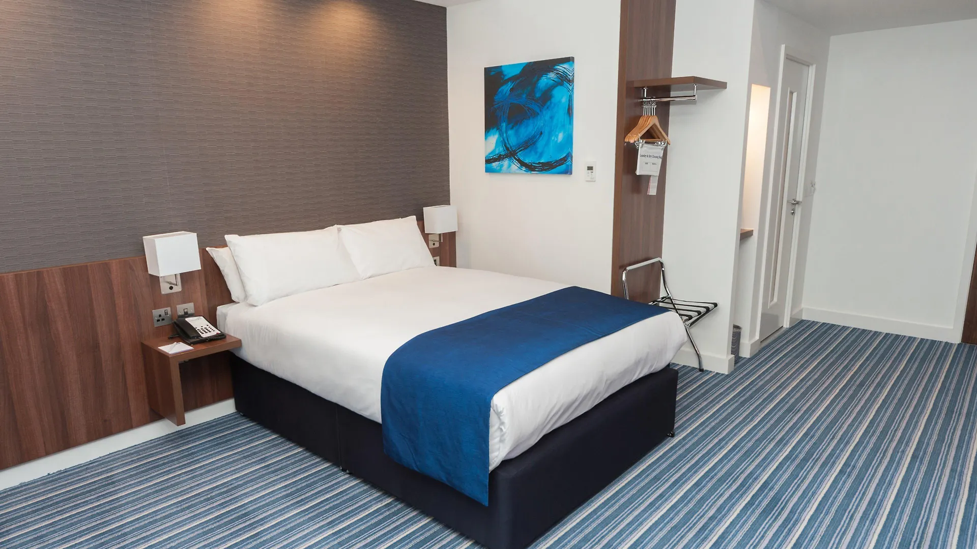 Holiday Inn Express Aberdeen Airport By Ihg Dyce 3*,