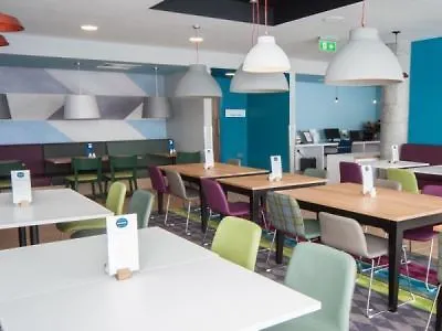 Holiday Inn Express Aberdeen Airport By Ihg Dyce 3*,